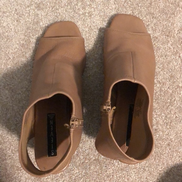 Steve by Steve Madden Seigi Leather Block Heel - Picture 2 of 6